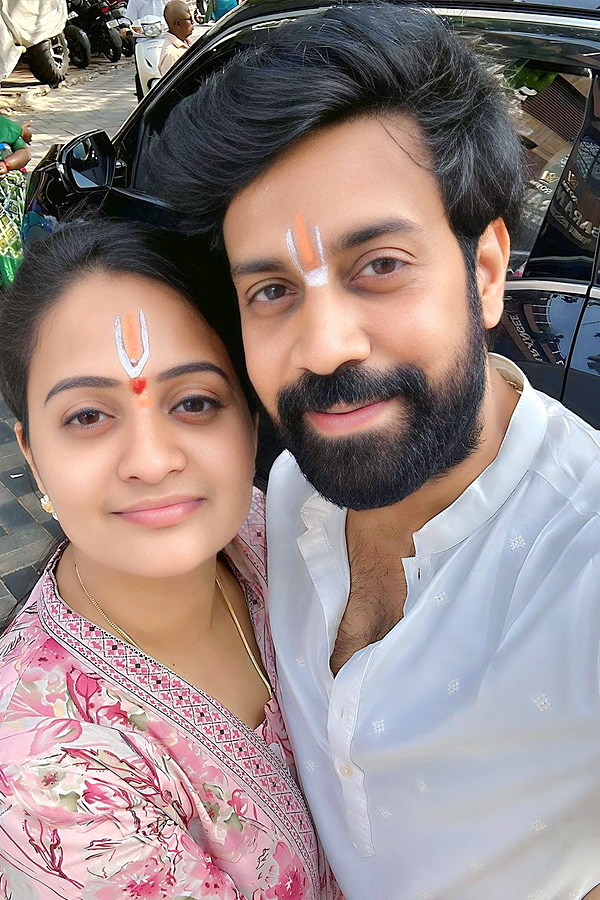 Aata Sandeep With His Family Visits Tirumala Photos7