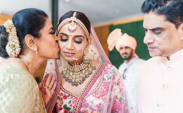Bring Your Husband To Work Day: Bumrah Wife Sanjana Ganesan Shares Cute Pic Ahead of T20 WC 2024 Photos7