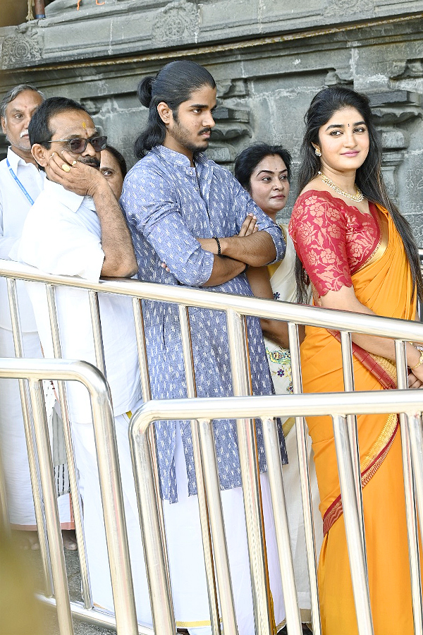 Actress Dimple Hayathi Visits Tirumala Temple Photos9
