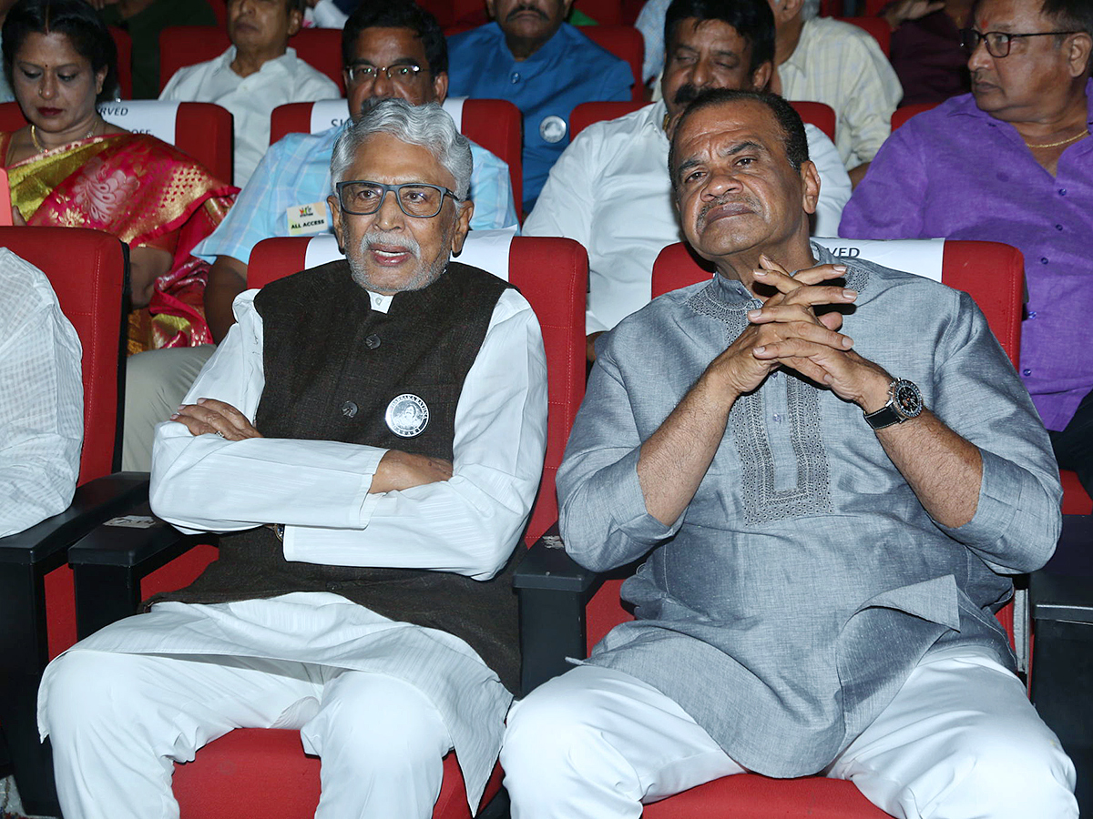 Dharsakaratna DNR Film Awards Function Shilpakala Vedika, Hyderabad39