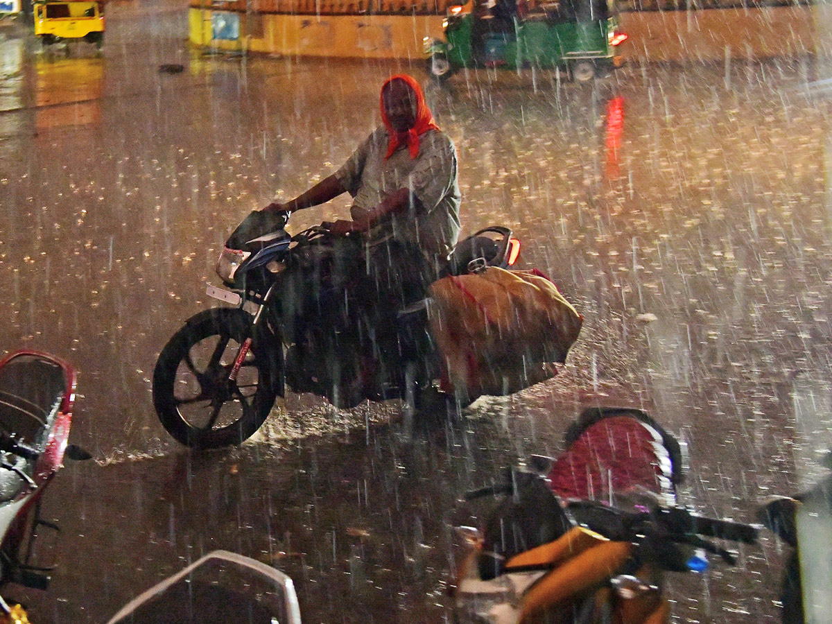 Heavy Rains In Nalgonda Photos16