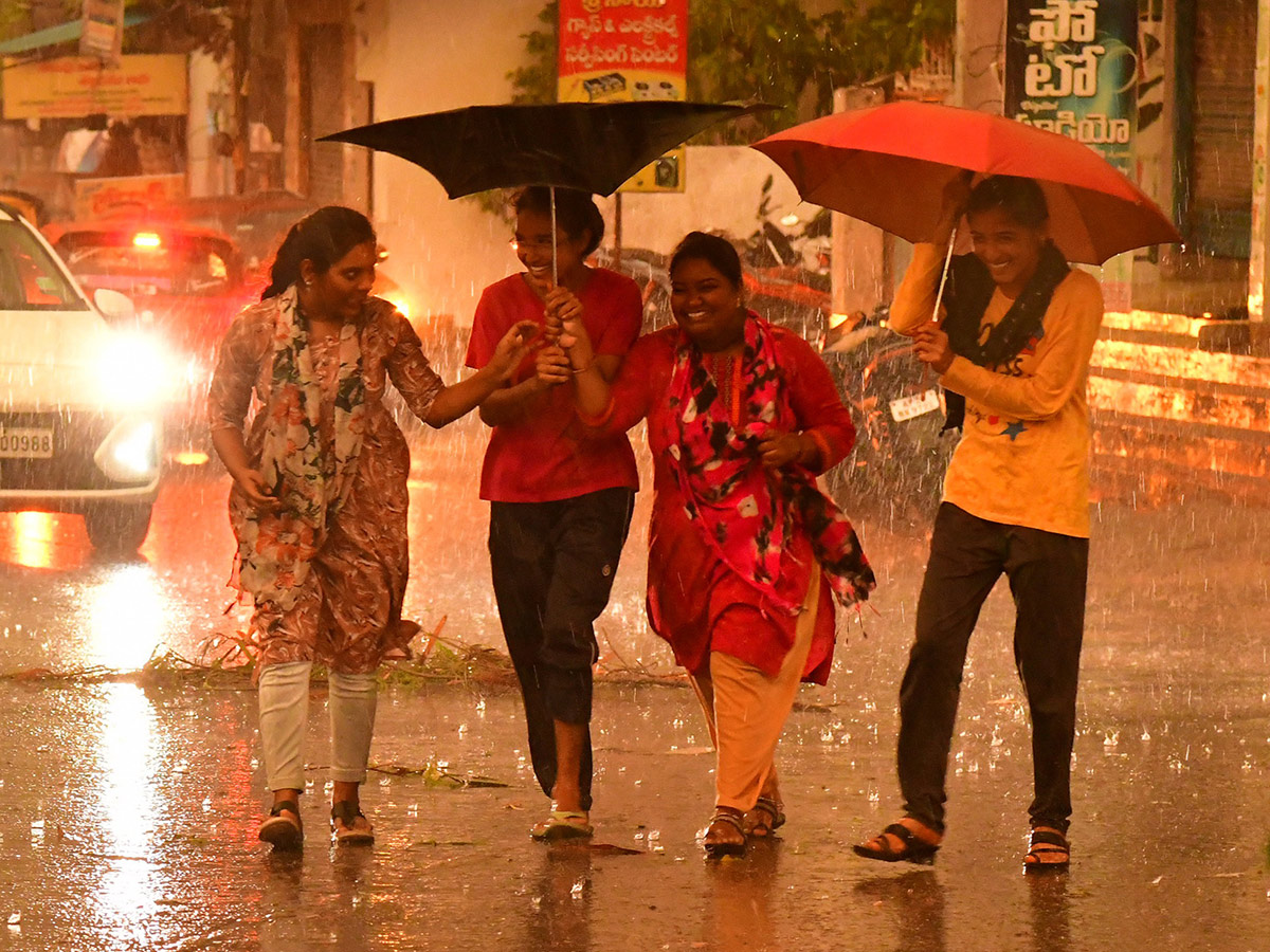Heavy Rains In Nalgonda Photos25