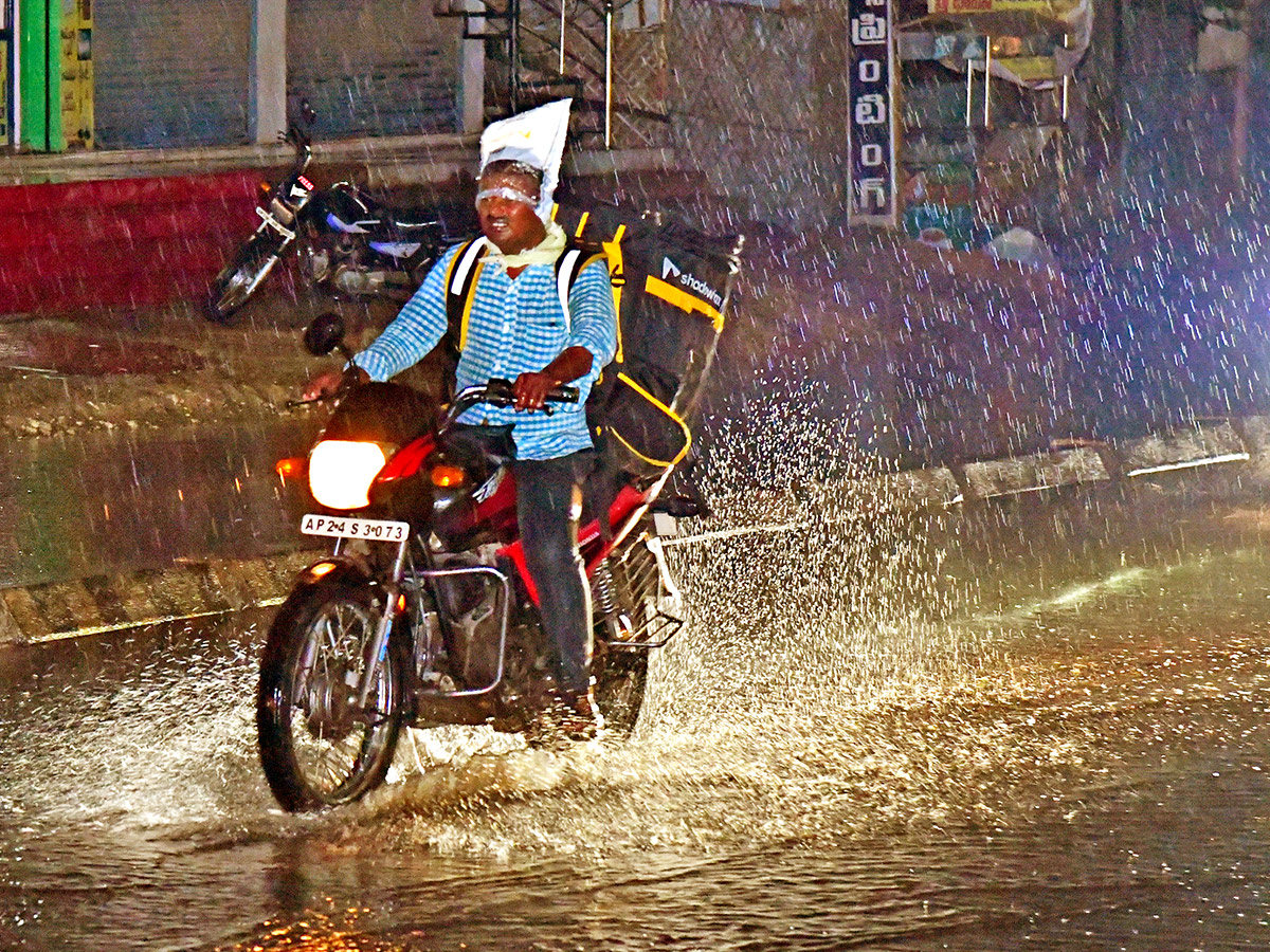 Heavy Rains In Nalgonda Photos6