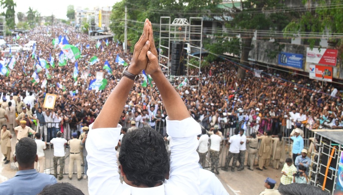 CM YS Jagan At Gajuwaka Road Show In Visakhapatnam: Photos25