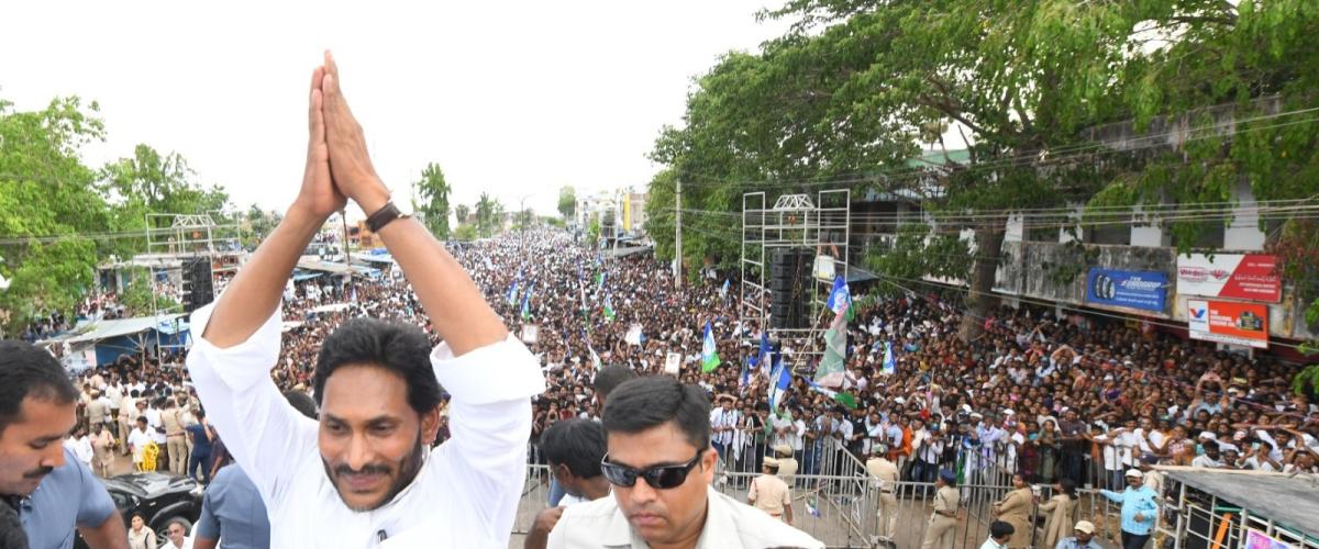 CM YS Jagan At Gajuwaka Road Show In Visakhapatnam: Photos26