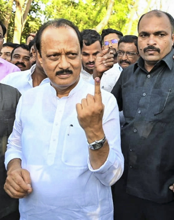  3rd Phase of Lok Sabha Election Polling Photo9