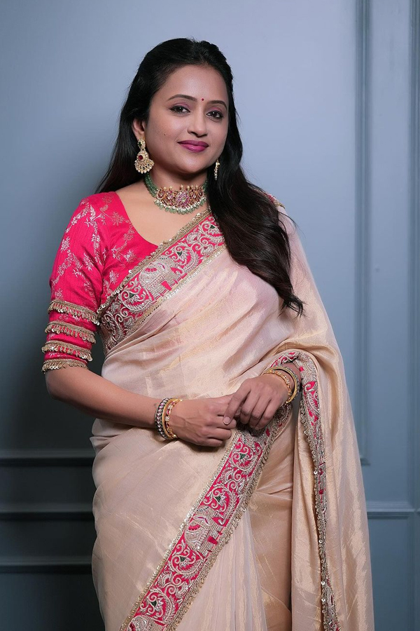 'Life Itself Is A Long Lesson': Suma Kanakala Latest Photos Goes Viral3