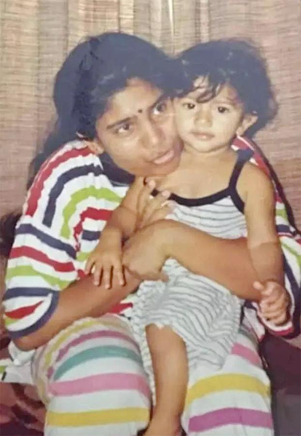 Actress Sai Pallavi Unseen and Rare Photos3
