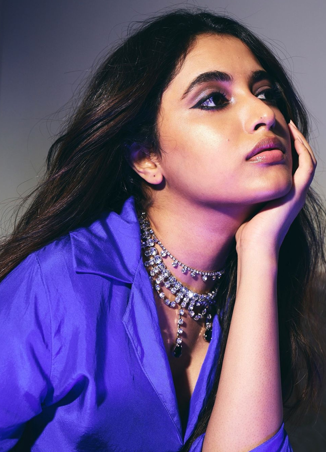 Actress Priyanka Arul Mohan Beautiful Photos Viral5