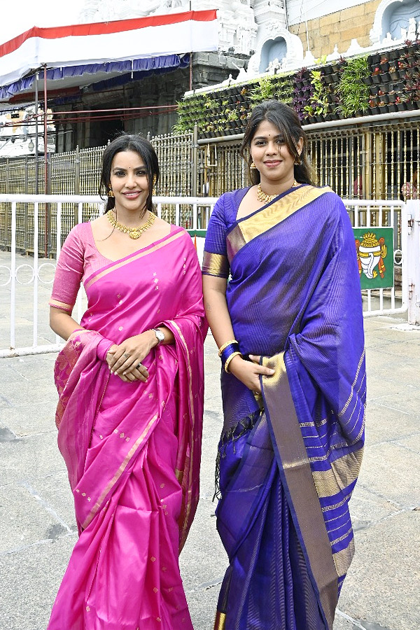 Actress Priya Anand Visits Tirumala Tirupati Photos11