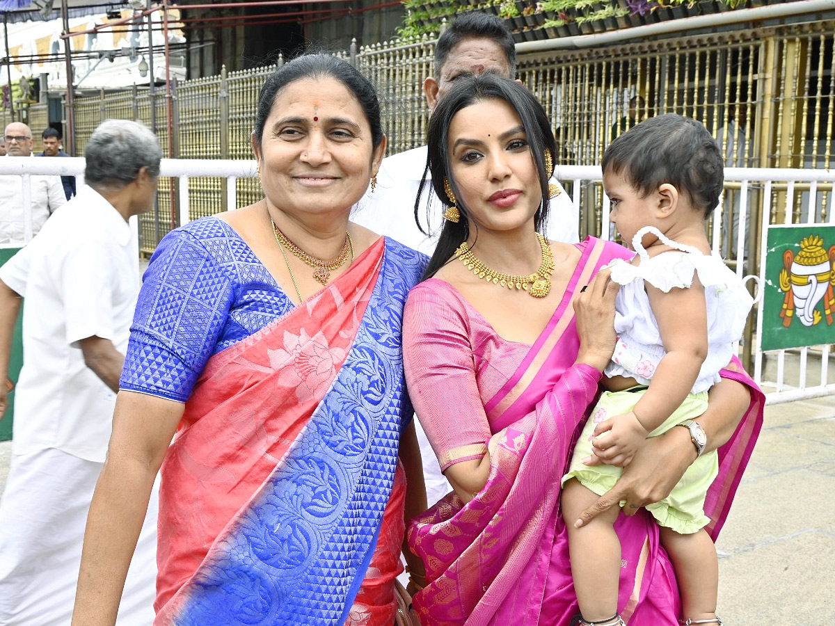 Actress Priya Anand Visits Tirumala Tirupati Photos13