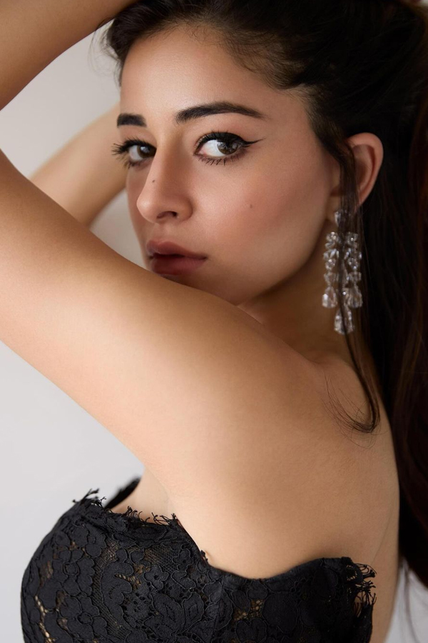Ananya Pandey Looks Super Stylish In Black Dress: Photos2