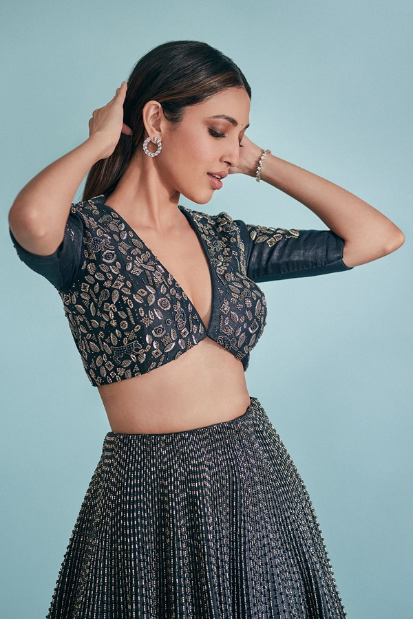 Neha Shetty: Dj Tillu Radhika In Treditional Attire13