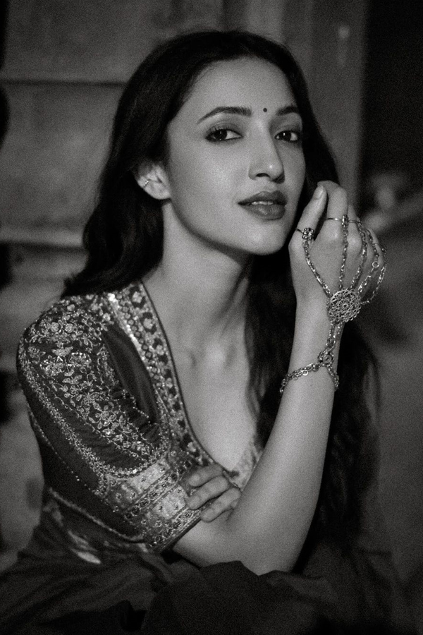 Neha Shetty: Dj Tillu Radhika In Treditional Attire23