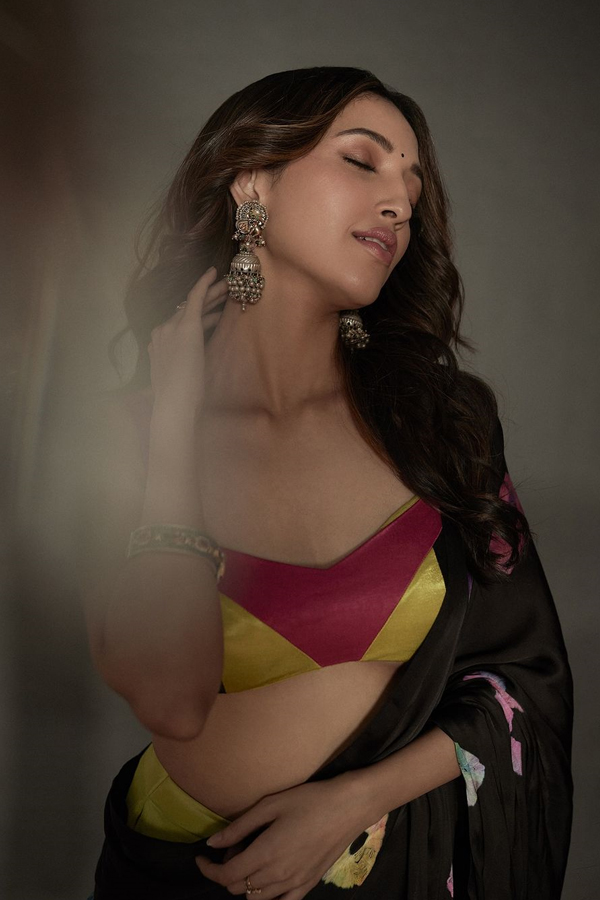 Neha Shetty: Dj Tillu Radhika In Treditional Attire5