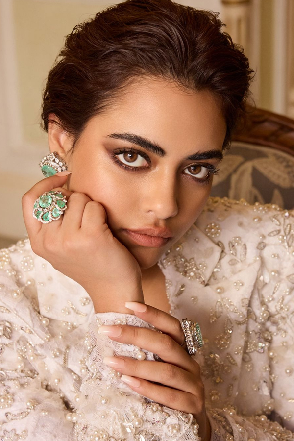 Ultimate Jewellery Design And Collection By Manish Malhotra: Photos19