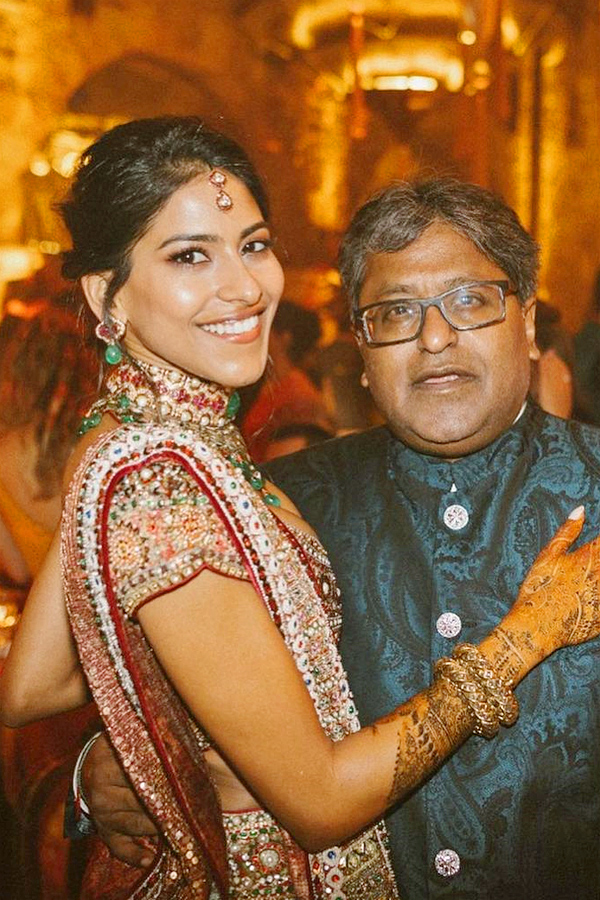Aliya Modi Daughter Of IPL Former Chairman Lalit Modi Stunning HD Pics Viral Photos28