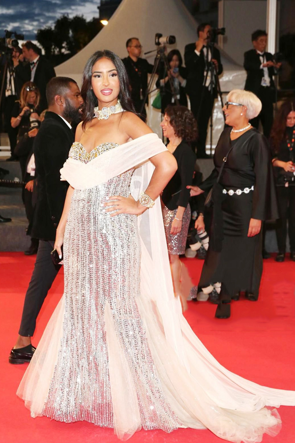 Hyderabad Fashion Designer Aruna Goud In 77th Cannes Film Festival Photos Viral7