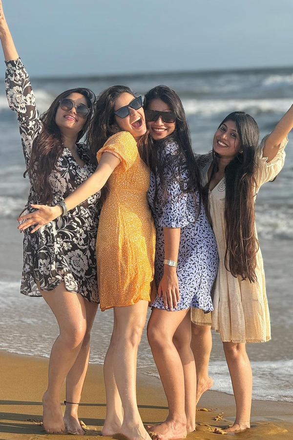 Viswambhara Beauty Ashika Ranganath Is On Mangalore Vacation Photos Goes Viral9