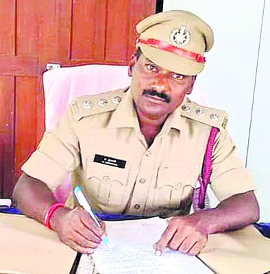 డీసీపీకి మహోన్నత సేవా పతకం 1