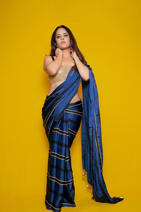Anasuya Bharadwaj Stunning New Glam Stills In Saree: Photos5