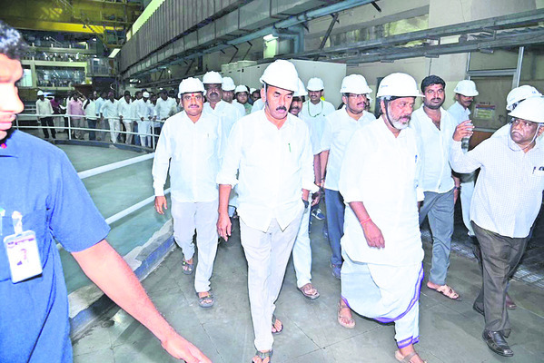 పకడ్బందీగా ఉచిత విద్యుత్‌ 1
