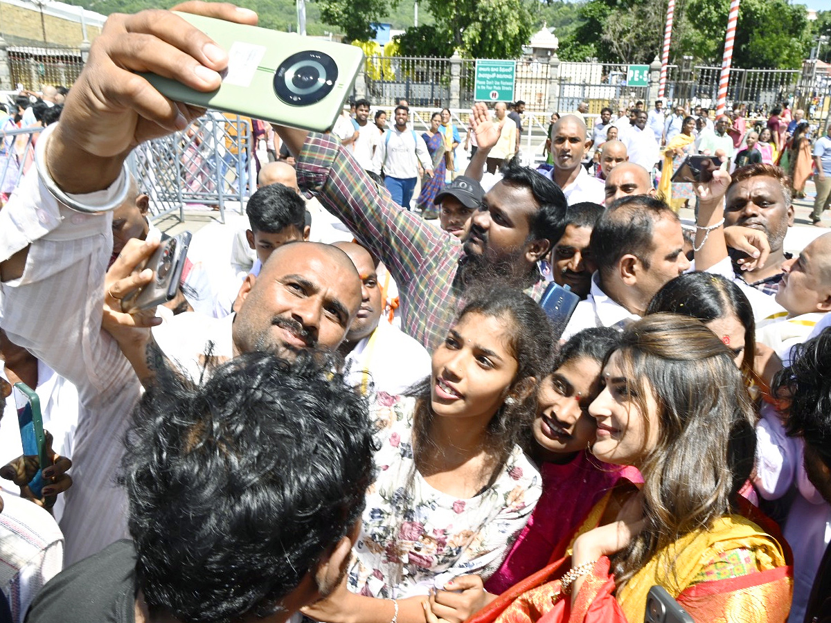 Tollywood Celebrities And Actress Sreeleela Visit Tirumala Temple Photos 11