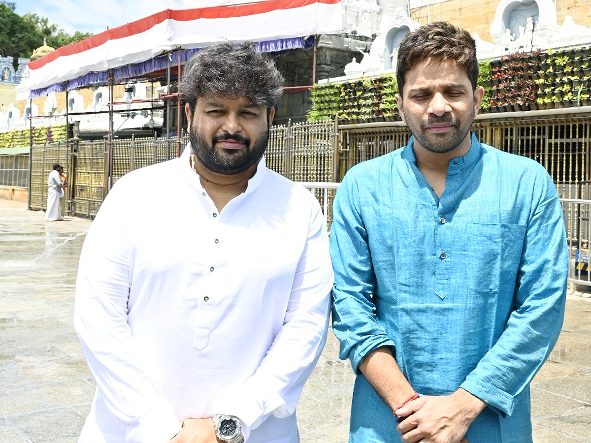 Tollywood Celebrities And Actress Sreeleela Visit Tirumala Temple Photos 14