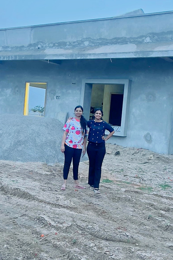Ariyana Glory Shared About Dream House in Social media Photos4