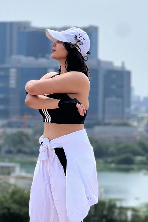Bigg Boss Fame Inaya Sultana Latest Pics Goes Viral5
