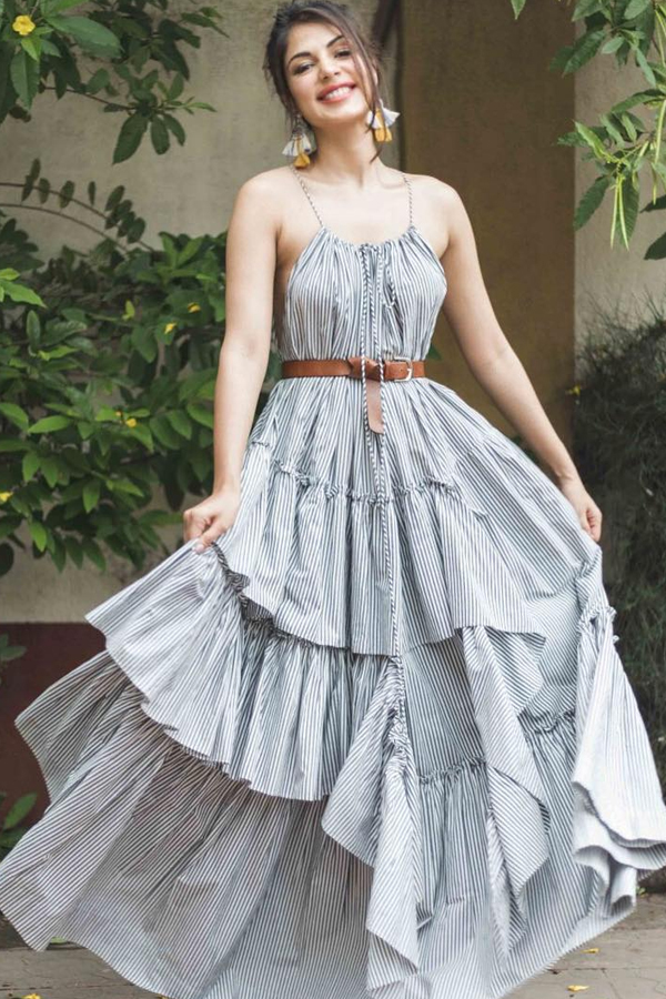 Bollywood Actress Rhea Chakraborty Birthday Gallery21