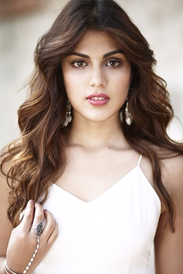 Bollywood Actress Rhea Chakraborty Birthday Gallery8