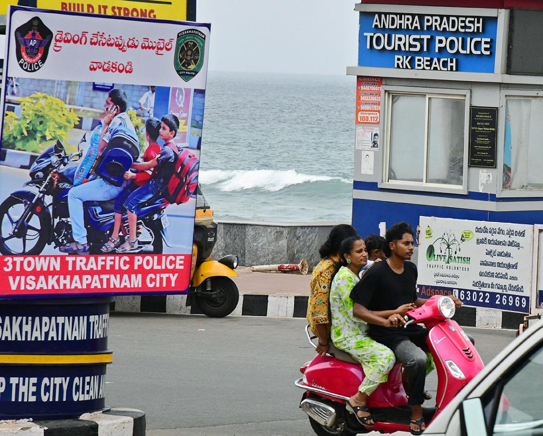 No Helmet In Visakhapatnam: See Pics4