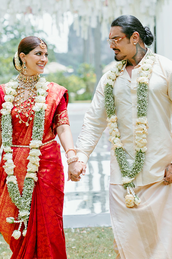 Actress Varalaxmi Sarathkumar And Nicholai Sachdev Wedding Photos Goes Viral5