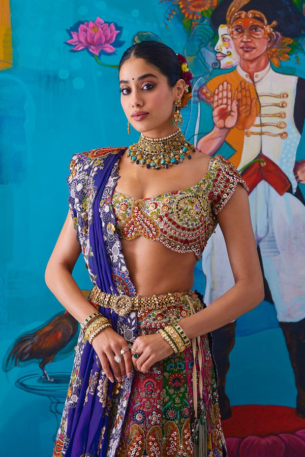 Devara Beauty Janhvi Kapoor Shining Brightly In Anant And Radhika Wedding3