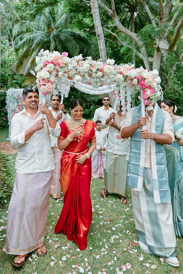 Varalaxmi Sarathkumar Wedding Happy Moments With Her Husband Nicholai Sachdev Photos 12