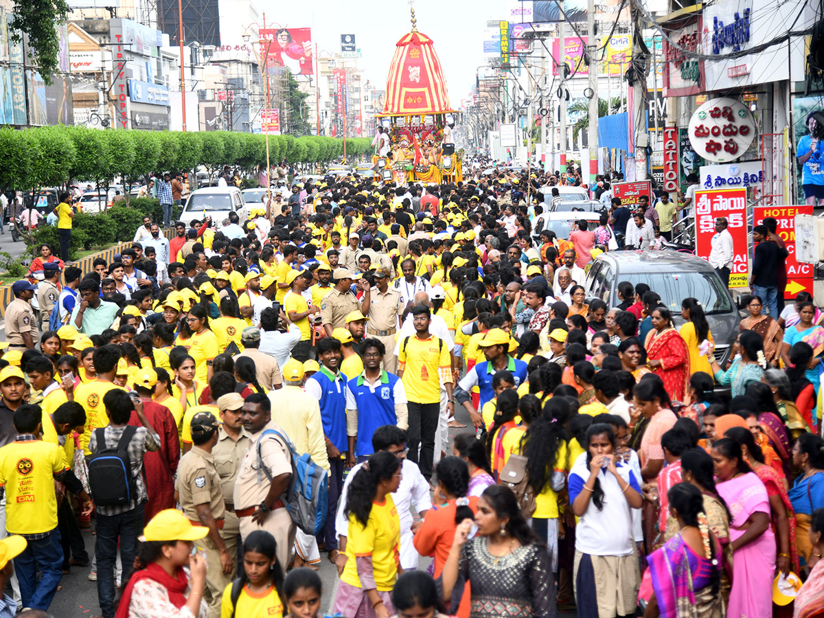 Vijayawada : Sri Jagannath Ratha Yatra Photos1