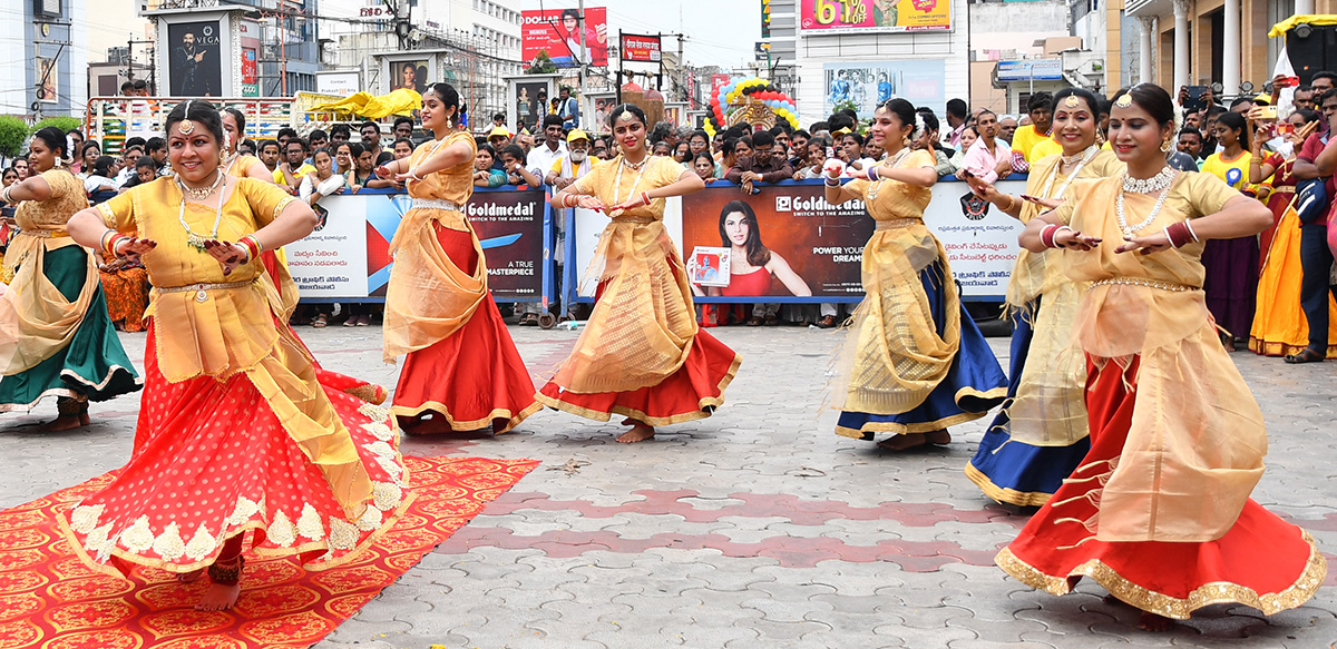 Vijayawada : Sri Jagannath Ratha Yatra Photos11