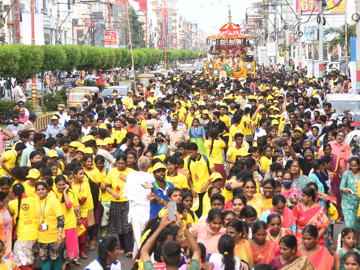 Vijayawada : Sri Jagannath Ratha Yatra Photos13