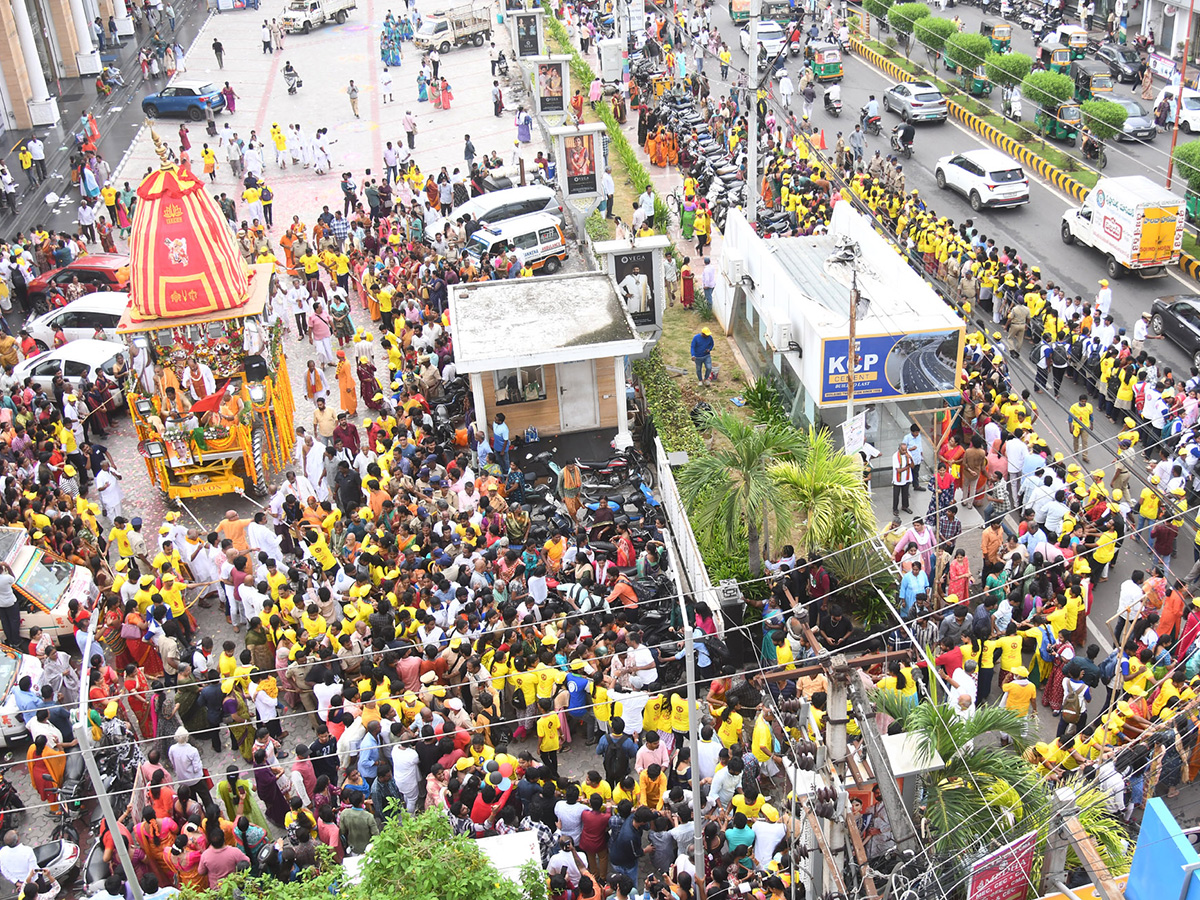 Vijayawada : Sri Jagannath Ratha Yatra Photos2