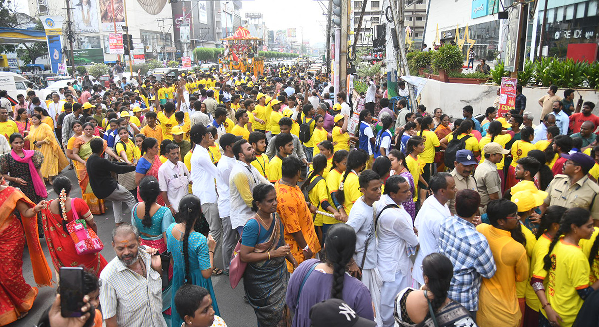 Vijayawada : Sri Jagannath Ratha Yatra Photos5