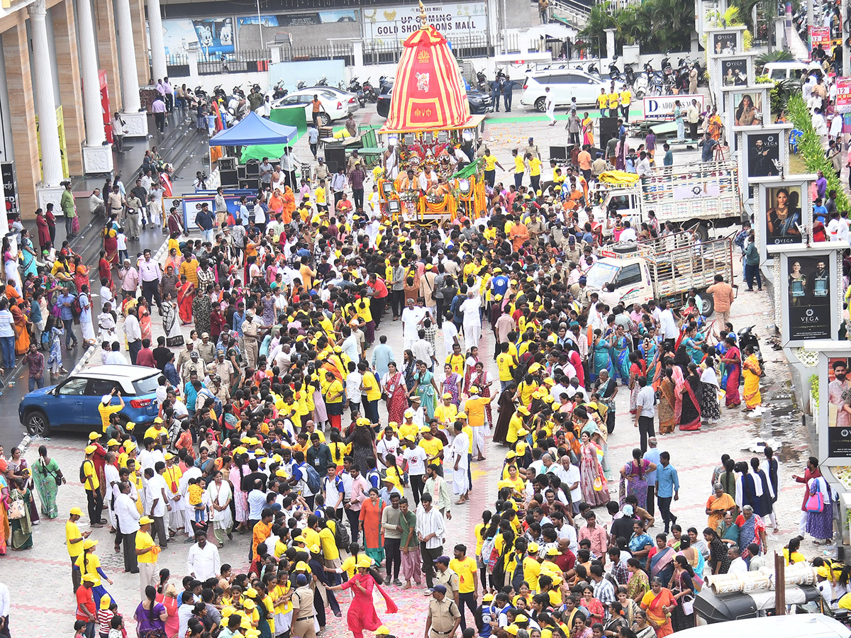 Vijayawada : Sri Jagannath Ratha Yatra Photos7