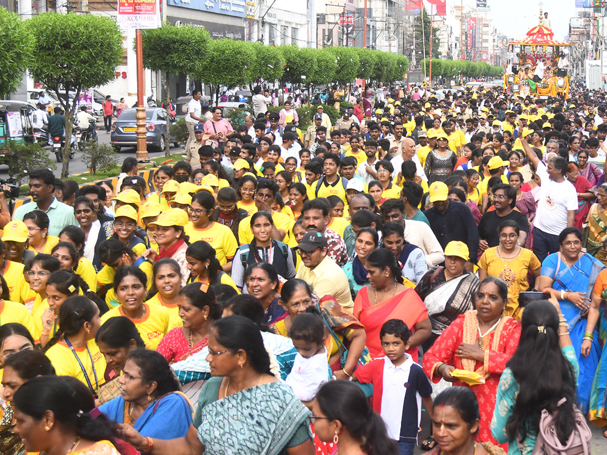 Vijayawada : Sri Jagannath Ratha Yatra Photos9
