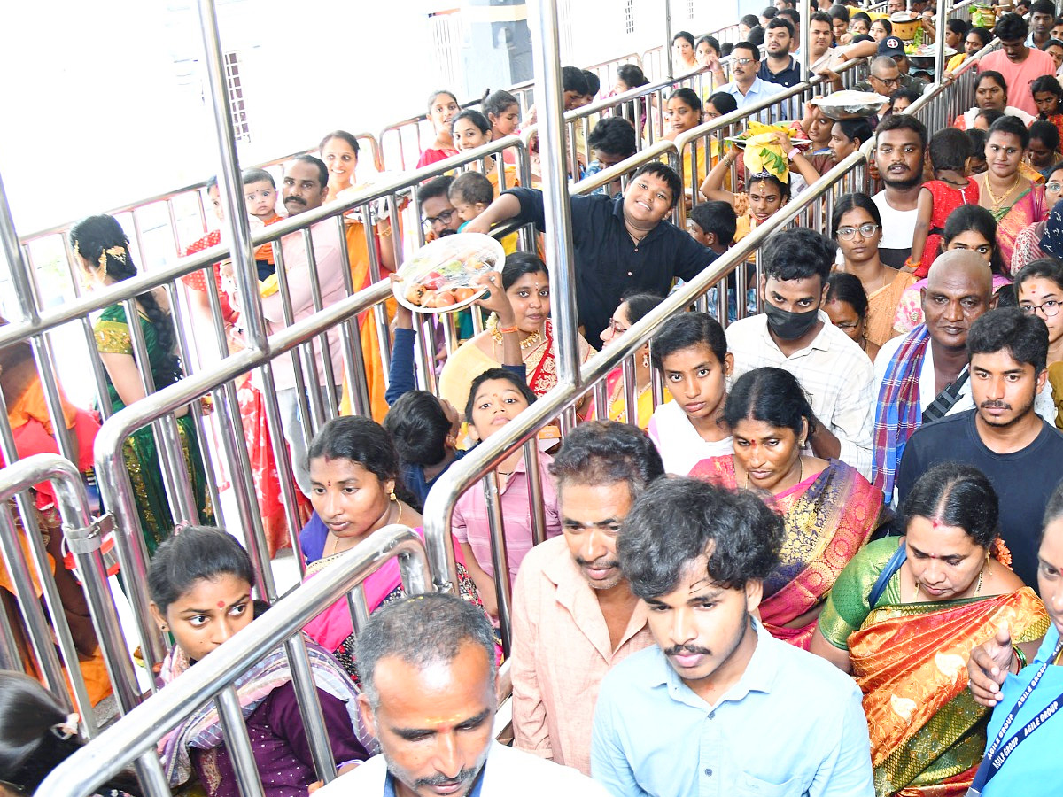 Ashada Masam Devotees Huge Crowd To Durga Temple In Vijayawada Photos15