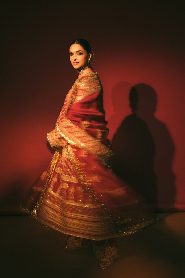 Queen Of Box Office Deepika Padukone Pregnancy Glow Photos4
