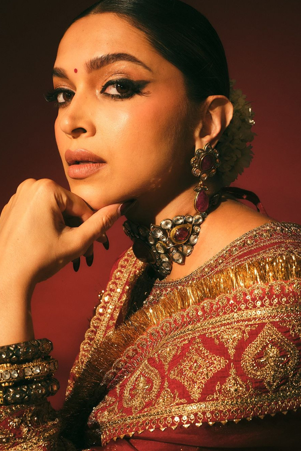 Queen Of Box Office Deepika Padukone Pregnancy Glow Photos6