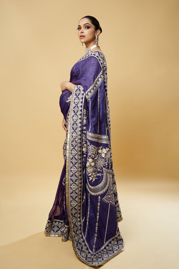 Queen Of Box Office Deepika Padukone Pregnancy Glow Photos10