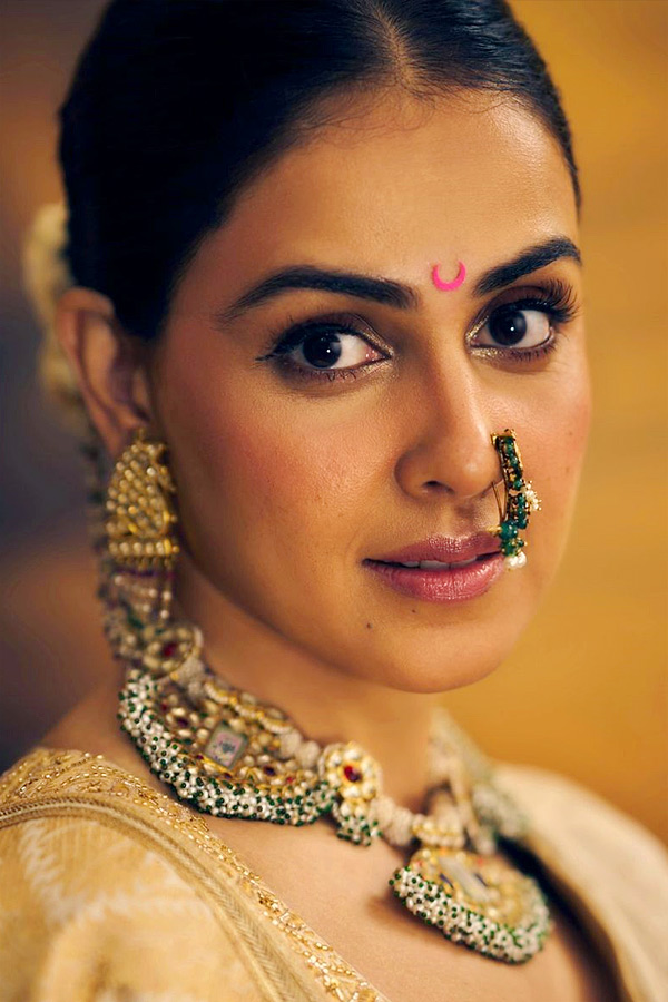 Genelia Deshmukh New Latest Stunning Photos9