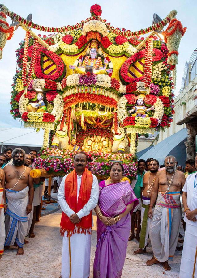 Pushpa Pallaki Seva at Tirumala Photos16