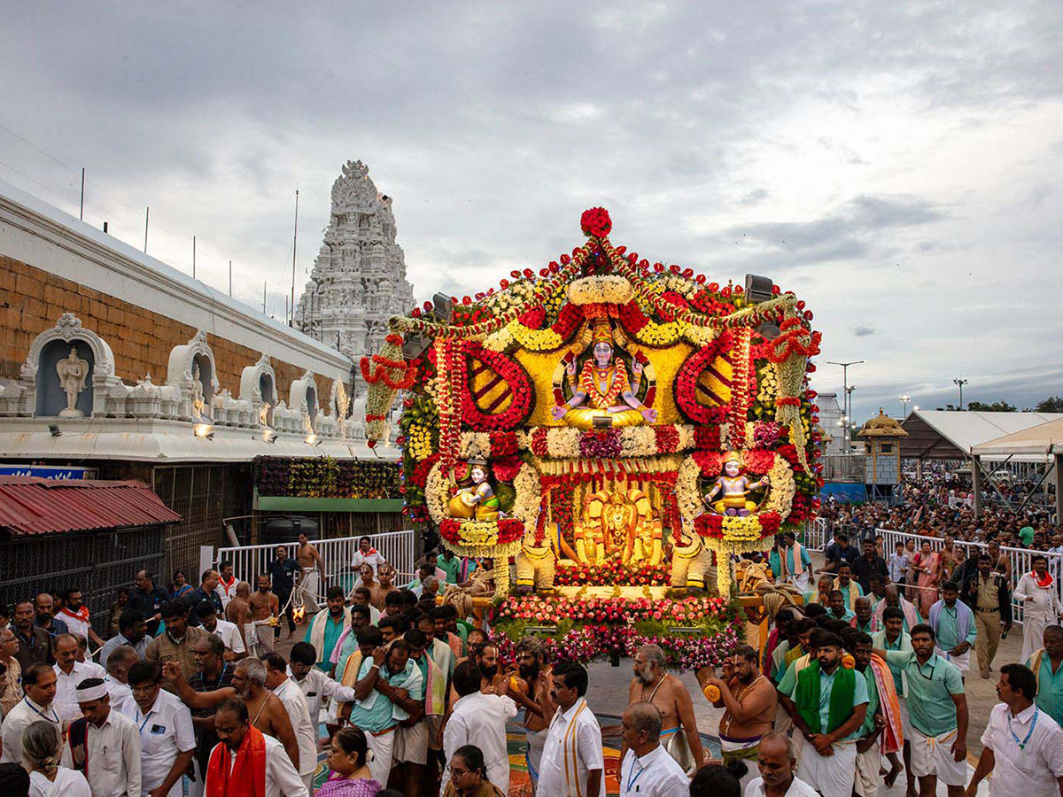 Pushpa Pallaki Seva at Tirumala Photos17